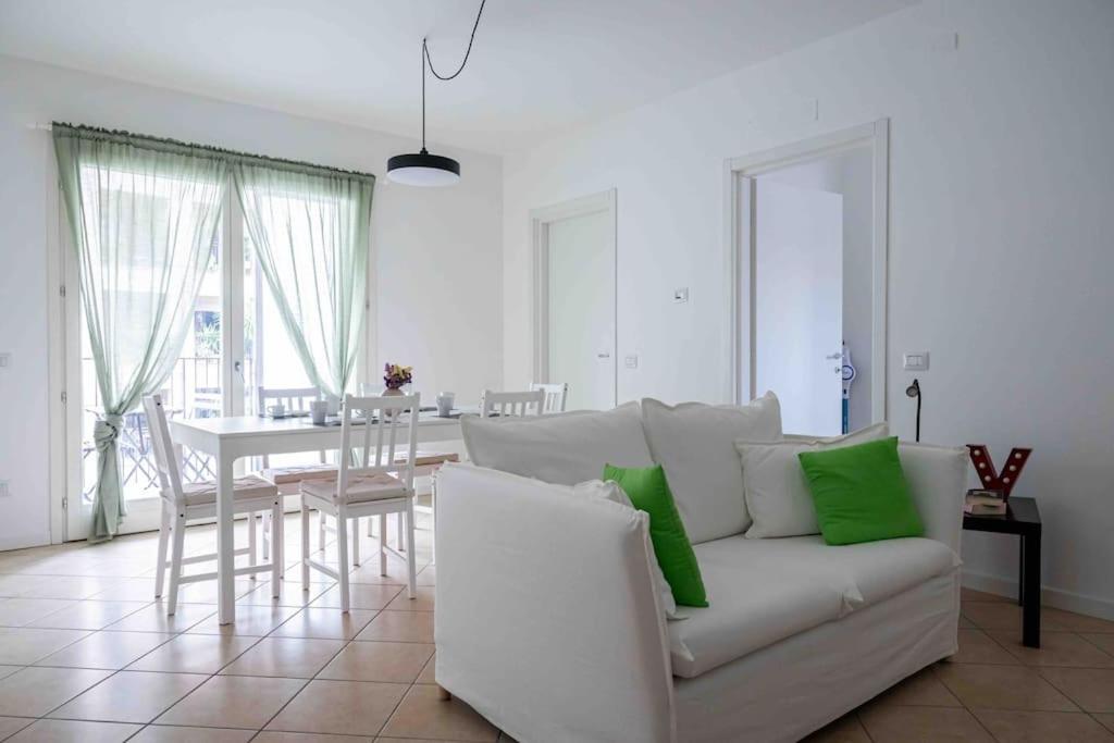 Apartamento Luminoso Trilocale Affori Centro Milán Exterior foto