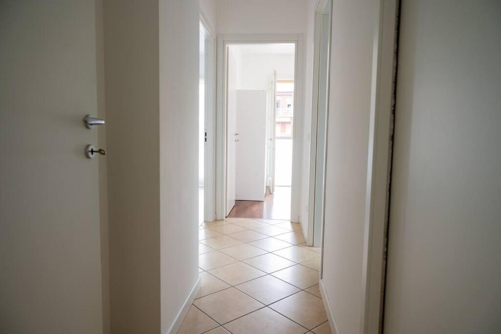 Apartamento Luminoso Trilocale Affori Centro Milán Exterior foto