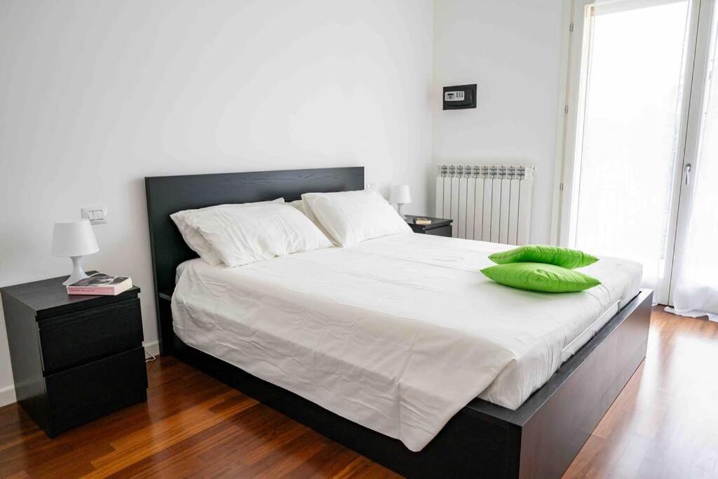 Apartamento Luminoso Trilocale Affori Centro Milán Exterior foto